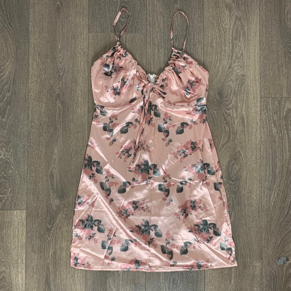 Nasty Gal Vintage Gather Detail Floral Mini Dress Rose Pink Size 4 - Picture 3 of 16